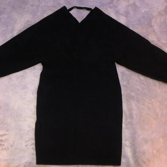 Elegant Black Women's Dress - Picture 3 of 15